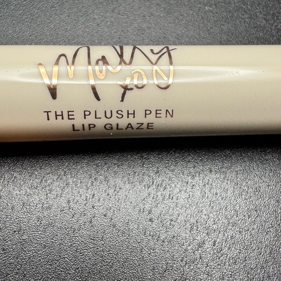 Mally Beauty Plush Pen Lip Glaze - Sweet Nectar- New in box full size - Picture 6 of 12